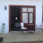 Oda ve Kahvaltı Tamara