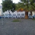 לינה וארוחת בוקר Tamara *