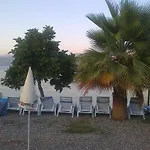 לינה וארוחת בוקר Tamara