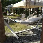 לינה וארוחת בוקר Tamara *